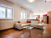 K prodeji, byt 2+kk se šatnou a sklepem, ul. Třeboňská č.p. 213, Hluboká nad Vltavou - 11