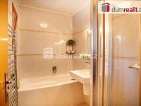 K prodeji, soubor nemovitostí: podsklepený RD 4+1 s autodílnou, ul. Tyršova, Netolice - 13