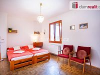 K prodeji, soubor nemovitostí: podsklepený RD 4+1 s autodílnou, ul. Tyršova, Netolice - 16