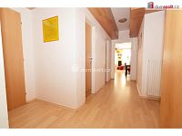 Světlý byt 74,4 m2 + terasa 7,6 m2 a zahrada 27 m2, 1NP, novostavba, Praha 5 - Zbraslav - 20