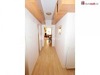 Světlý byt 74,4 m2 + terasa 7,6 m2 a zahrada 27 m2, 1NP, novostavba, Praha 5 - Zbraslav - 21