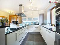 RD 5+kk s garáží, terasou a bazénem - 16