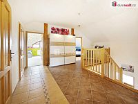RD 5+kk s garáží, terasou a bazénem - 23
