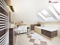 RD 5+kk s garáží, terasou a bazénem - 5