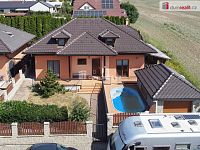 RD 5+kk s garáží, terasou a bazénem - 9