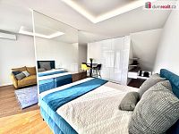 Prodej zrekonstruovaného bytu s garážovým stáním a balkonem - 13