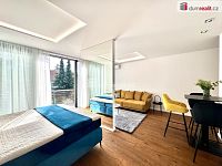 Prodej zrekonstruovaného bytu s garážovým stáním a balkonem - 15