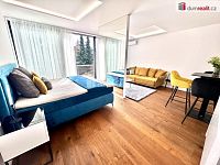 Prodej zrekonstruovaného bytu s garážovým stáním a balkonem - 16