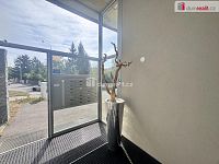 Prodej zrekonstruovaného bytu s garážovým stáním a balkonem - 19