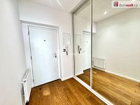 Prodej zrekonstruovaného bytu s garážovým stáním a balkonem - 5