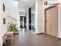 Prodej nízkoenergetického RD 5+kk/G, užitná plocha 179 m2, pozemek 792 m2, Říčany u Prahy, garáž, zahradní domek - 9