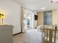 Prostorný byt 4+kk se zahradou v Přezleticích - 17