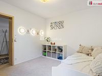 Prostorný byt 4+kk se zahradou v Přezleticích - 18