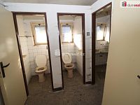 Ubytovací zařízení k rekonstrukci v obci Stříbrná u Kraslic s velkým pozemkem - 15