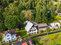 Ubytovací zařízení k rekonstrukci v obci Stříbrná u Kraslic s velkým pozemkem - 23