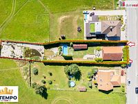 K prodeji, zateplený rodinný dům 5+1 s terasou, balkonem, garážemi, letní kuchyní se saunou, jezírkem a bazénem, Borovany - 2