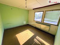 Prodej bytu 3+1 s garáží v Hluku - 5