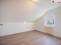 K prodeji, rodinný dům se dvěmi byt. jednotkami, ul. Kosmova č.p. 2828/9, ČB - 25