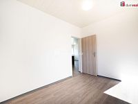 K prodeji, rodinný dům se dvěmi byt. jednotkami, ul. Kosmova č.p. 2828/9, ČB - 18