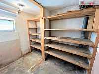 Prodej bytu 3+1 s garáží v domě v Hluku - 10