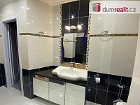 Prodej, byt 2+1, 102 m2, Hlavní třída, Mariánské Lázně - koupelna