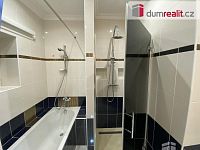 Prodej, byt 2+1, 102 m2, Hlavní třída, Mariánské Lázně - sprchový kout