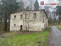 Pozemek 1065 m2 s budovou, Horní Luby, Luby  - 5