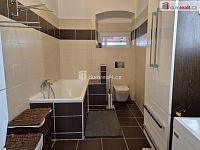 Prodej, restaurace, zahrada, garáž, nám. J.V. Kamarýta, Velešín - 13