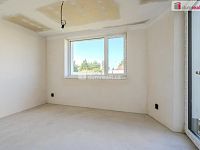 Prodej RD ve Vědomicích - jídelna