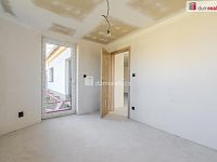 Prodej RD ve Vědomicích - jídelna