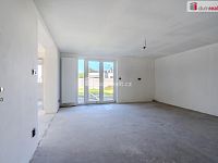 Prodej RD ve Vědomicích - Obývací pokoj