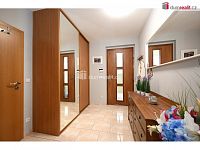 Dvougenerační dům 6+kk, 261 m2, pozemek 1081,5 m2, Praha - Lochkov - 15