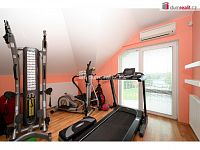 Dvougenerační dům 6+kk, 261 m2, pozemek 1081,5 m2, Praha - Lochkov - 19