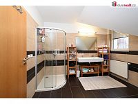 Dvougenerační dům 6+kk, 261 m2, pozemek 1081,5 m2, Praha - Lochkov - 26