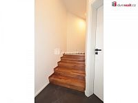 Nově zrekonsturovaný byt 3+kk, 94,44 + balkon 5,34 m2 + terasa 14,53 m2, sklep, garáž, TOP STAV, Praha 9 - Prosek - 24