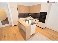 Nově zrekonsturovaný byt 3+kk, 94,44 + balkon 5,34 m2 + terasa 14,53 m2, sklep, garáž, TOP STAV, Praha 9 - Prosek - 6