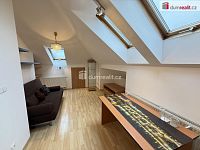 Pronájem bytu 2+kk 54 m2 Štěrboholy zařízený podkroví cihla - 2