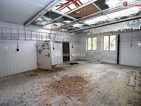 Komerční objekt vhodný na přestavbu na bytové jednotky ve vnitrobloku ulic Šmeralova a Sokolovská v Rybářích  - 2