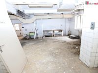 Komerční objekt vhodný na přestavbu na bytové jednotky ve vnitrobloku ulic Šmeralova a Sokolovská v Rybářích  - 5