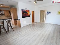 Krásný byt 2+1 po rekonstrukci ve druhém patře cihlové budovy v Sokolově