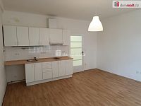 Velmi pěkný byt 1+kk po rekonstrukci, Praha 10-Strašnice