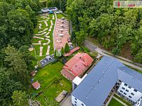 Krásný samostatný prostorný byt 3+1 po kompletní rekonstrukci s vlastní zahradou - 25