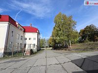 Ubytovací zařízení vhodné k provozování hotelu či ubytovny s pozemkem v Nové Halži u Aše - 3