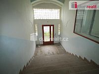 Ubytovací zařízení vhodné k provozování hotelu či ubytovny s pozemkem v Nové Halži u Aše - 8