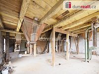 Objekt bývalého mlýna v obci Mšeno a skladu či výrobní haly - 11