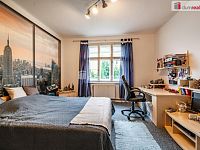 Prostorný byt 3+1 ve zvýšeném přízemí rodinné vily se zahradou a sklepem v Aši - 10