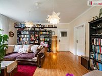 Prostorný byt 3+1 ve zvýšeném přízemí rodinné vily se zahradou a sklepem v Aši - 3