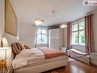 Prostorný byt 3+1 ve zvýšeném přízemí rodinné vily se zahradou a sklepem v Aši - 4