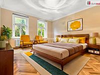 Prodej slunného bytu 2+1 v centu Karlových Varů u lesa  - 17