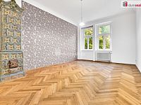 Prodej slunného bytu 2+1 v centu Karlových Varů u lesa  - 7